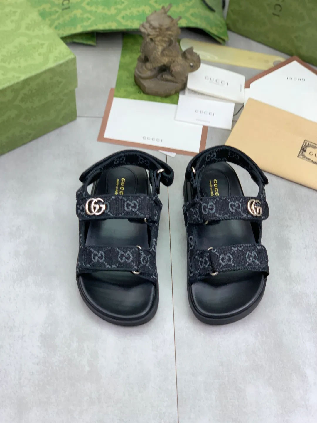 Men's Men's Shoes 💰P460💰【New Style】High Version 🎁🎁🎁 GUCCI New Year of the Snake casual slippers, original official website, perfect workmanship, transmitting a kind of noble luxury, sublimating its definition of luxury in Gucci's high-end extraordinary craftsmanship. Original Gucci double G combination outsole, code number: 35-45, complete package